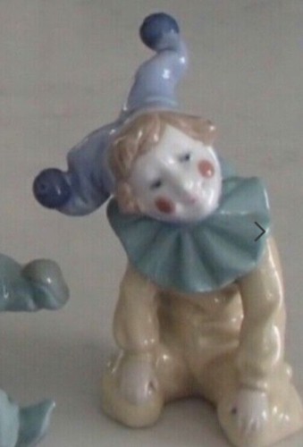 Nao lladro porcelain jester - nao,