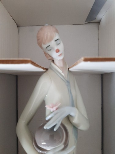 Brand new lladro romantic - brand,