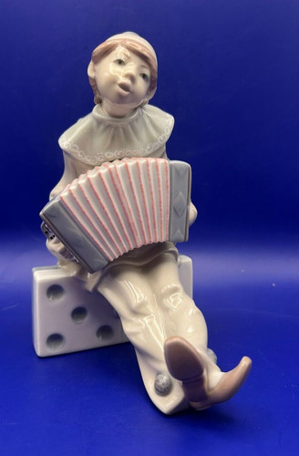 Lladro 1179 clown - clown, on