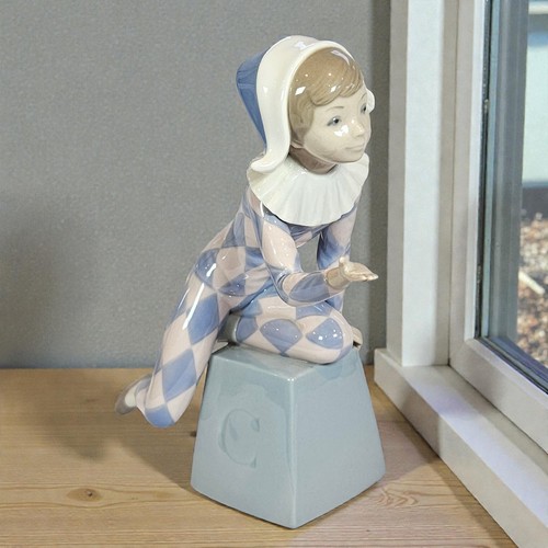 Lladro jester harlequin - jester, on