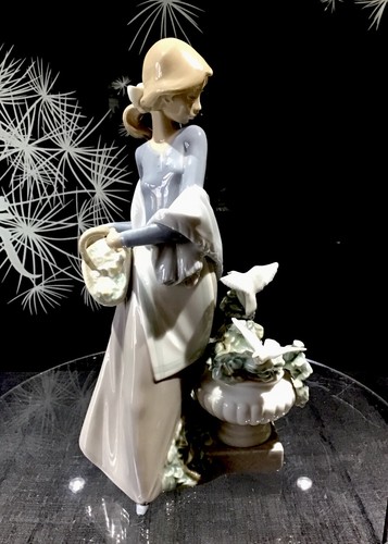 Lladro figurine the - figurine,