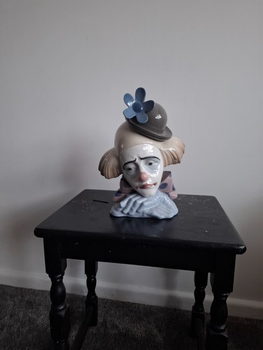Lladro pensive clown base - clown,