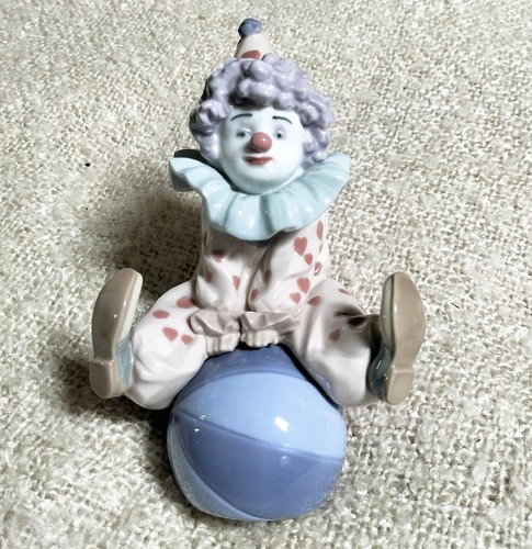 Lladro clown having ball - having,