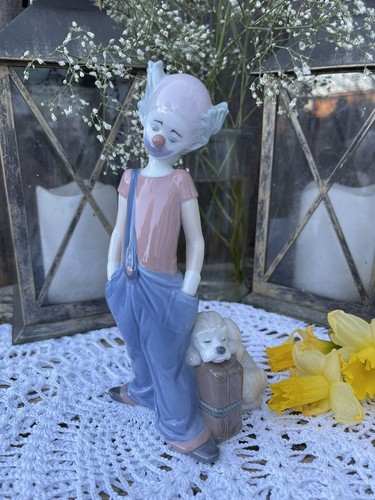 Lladro figurine clown with dog - figurine,