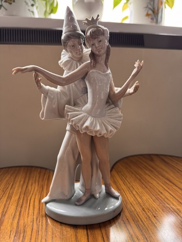 Lladro figurine carnival - figurine,