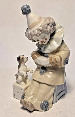 Lladro clown accordion dog - &,